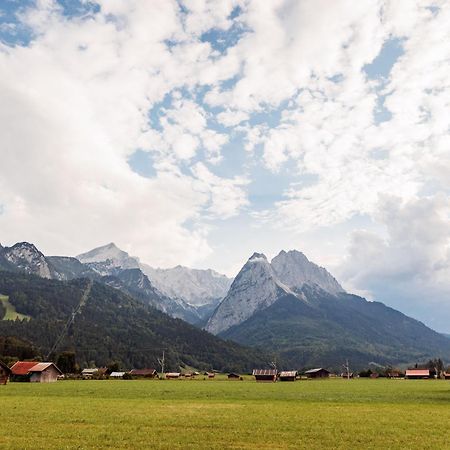 Haus Mit Wunderschoenem Ausblick Und Garten Garmisch-Partenkirchen Buitenkant foto